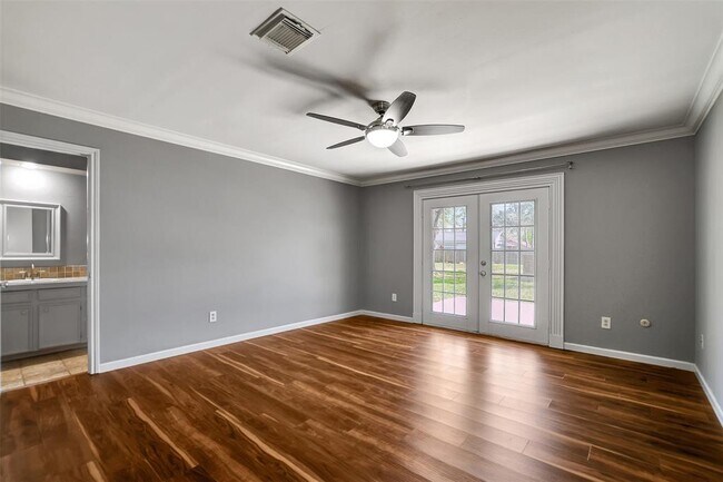 Building Photo - 25802 Maplewood Dr