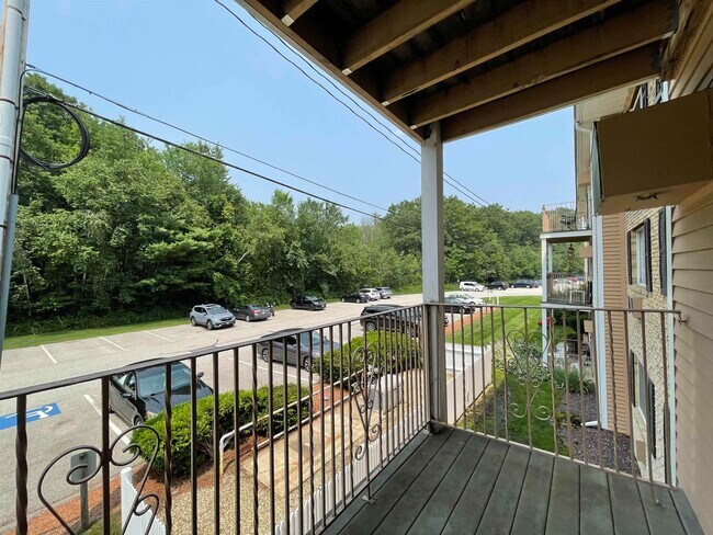 Building Photo - 379 Huse Rd