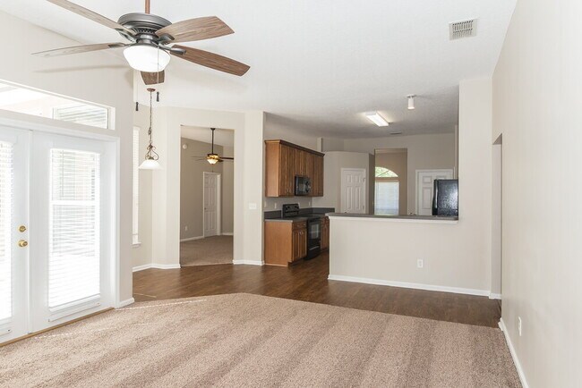 Building Photo - 407 Sparrow Branch Cir