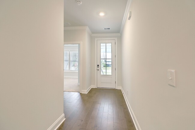 Building Photo - Cane Bay home available!