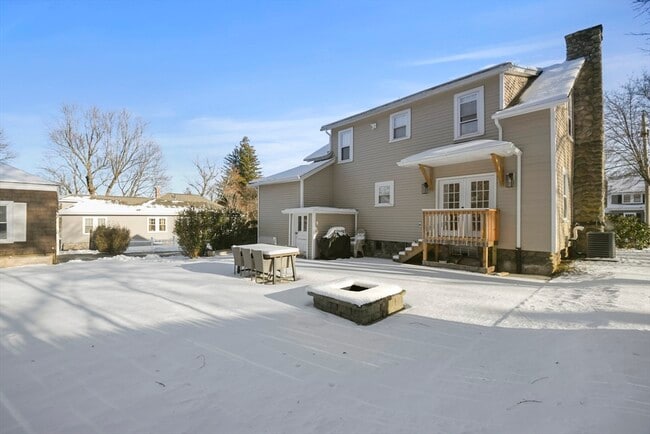 Building Photo - 9 Park St