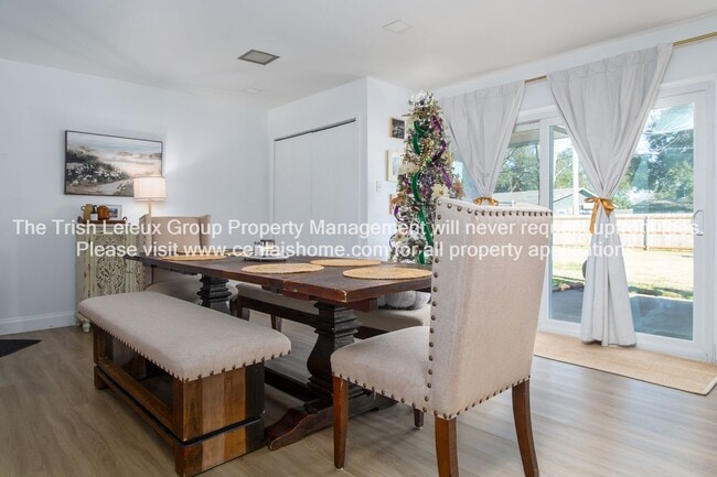 Building Photo - 3 Bed in Alexandria Available