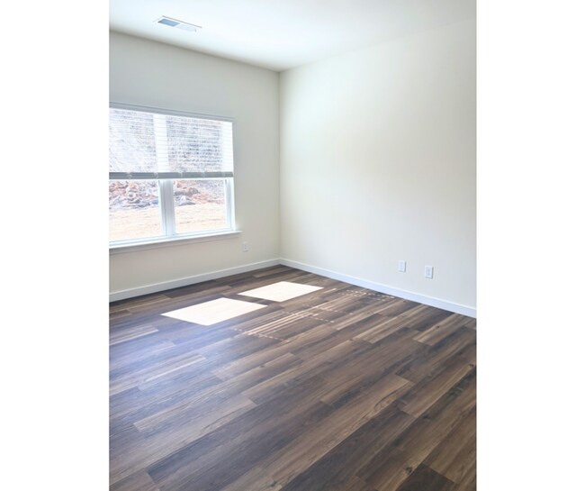 Building Photo - 8500 Mulberry Wy