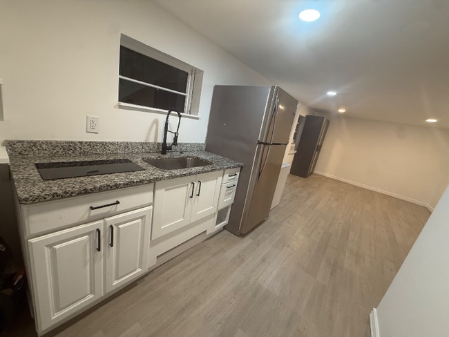 Building Photo - 10710 Rosehaven St