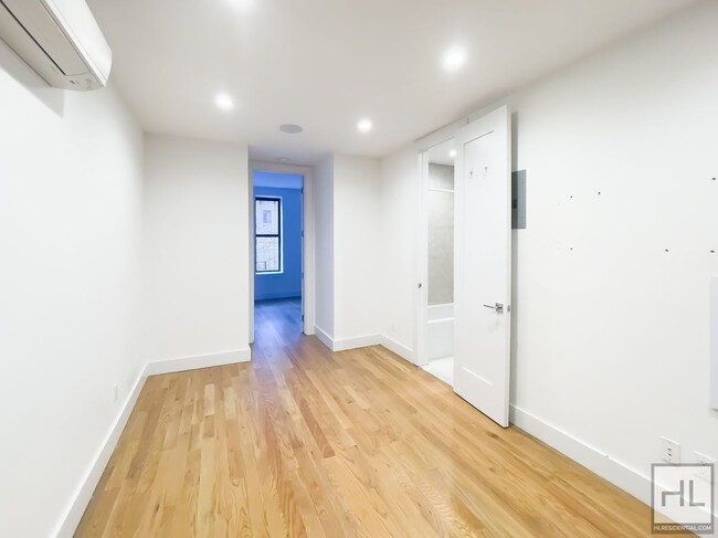 Building Photo - EAST 93 STREET / Upper East Side / Renovat...