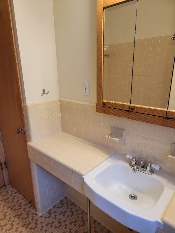 Building Photo - 1416 E 46th St