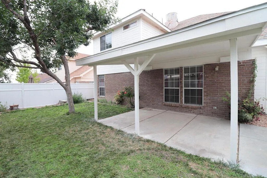 Building Photo - 8020 Brittany Ave NE