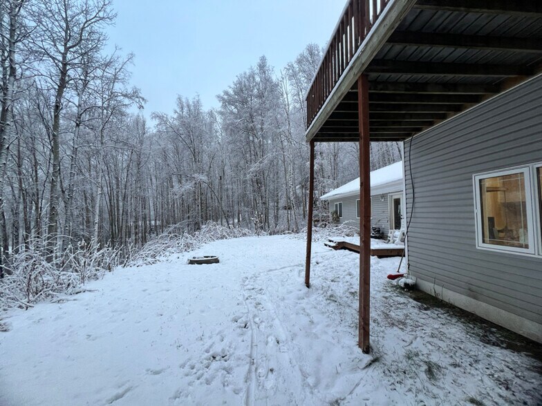 Building Photo - 264 Hawk Rd