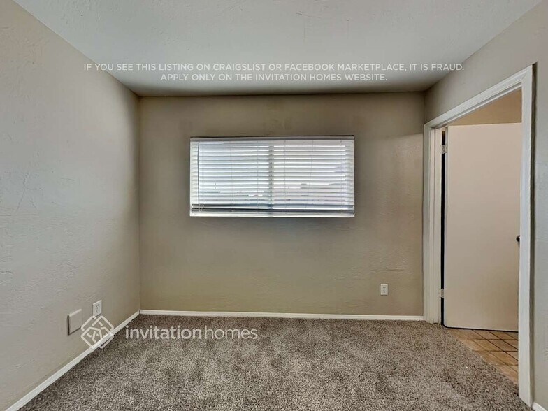 Building Photo - 12956 W Desert Ln