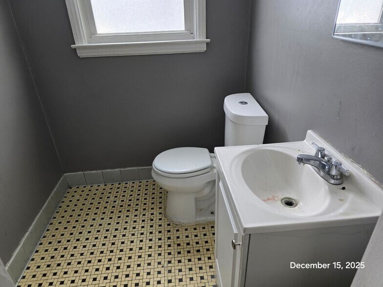 Building Photo - 18582 Edinborough Rd