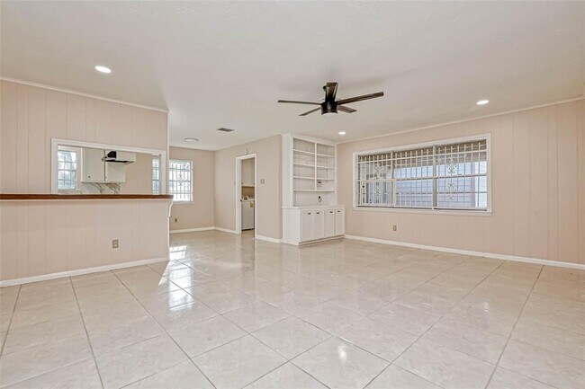 Building Photo - 11503 High Star Dr