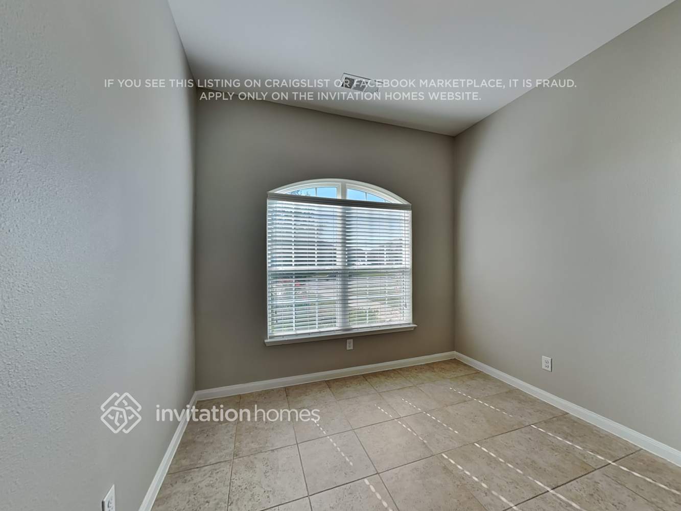Building Photo - 529 Meadow Springs Dr