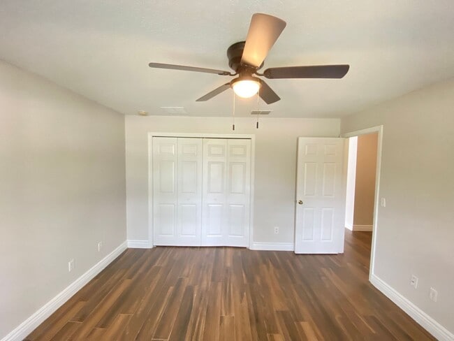 Building Photo - 15353 Perdido Dr
