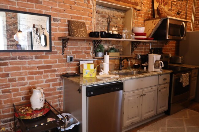 Building Photo - 101 S Wayne St