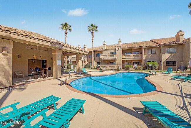 Building Photo - 930 N Mesa Dr