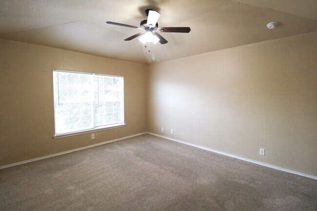 Building Photo - 126 Hallie Pass