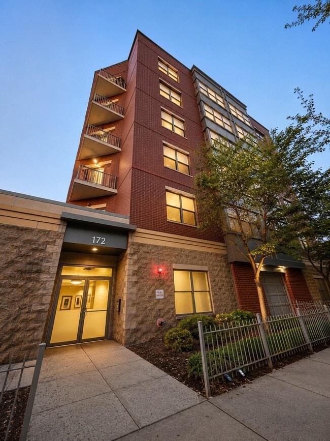 Building Photo - 172 Culver Ave