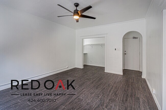 Primary Photo - 915 Grattan St