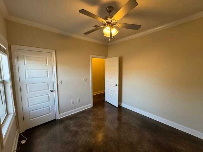 Building Photo - 282 Winterfield Ct