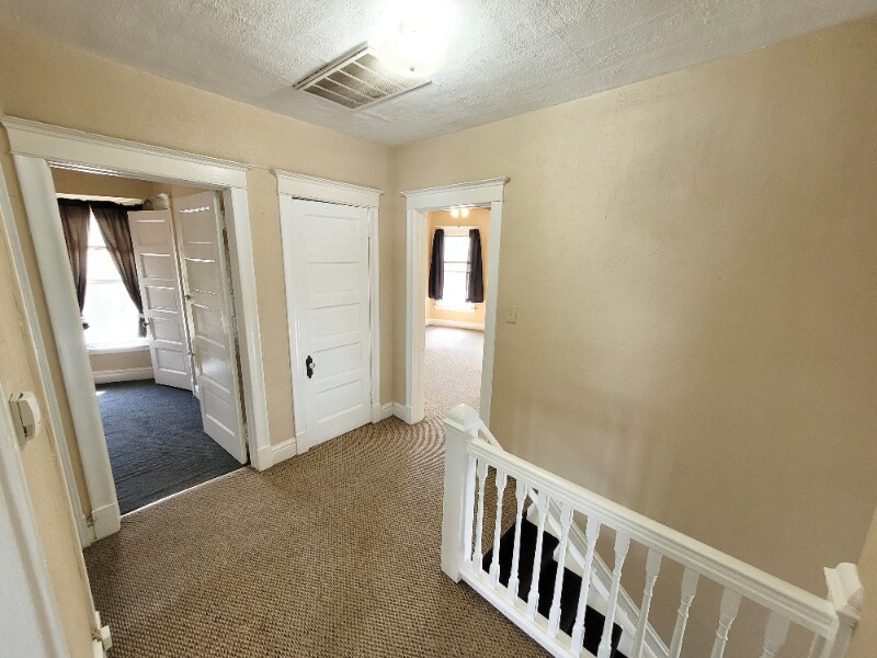 Building Photo - 600 Raub St