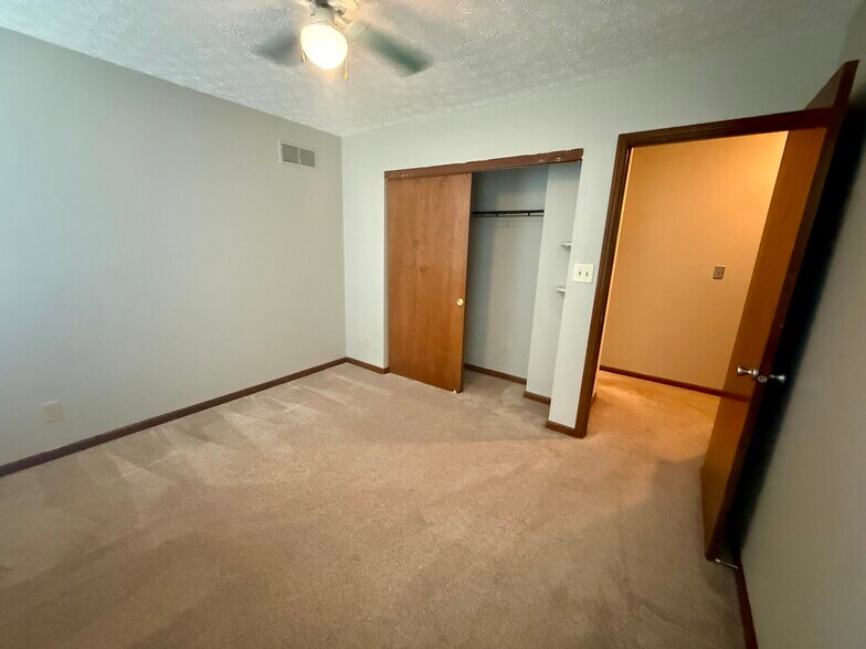 Building Photo - 7451 Mapleleaf Ct