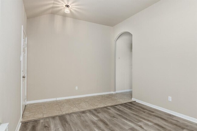 Building Photo - 3123 Hurst Green Ln