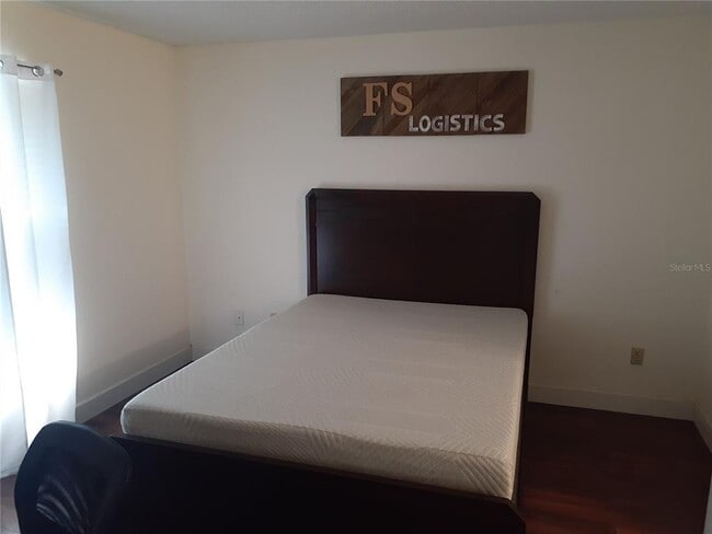 Building Photo - 455 Alt 19