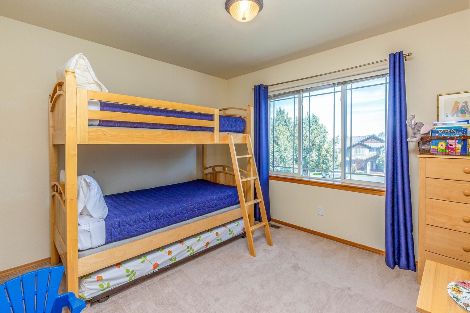 Building Photo - 951 Golden Pheasant Dr