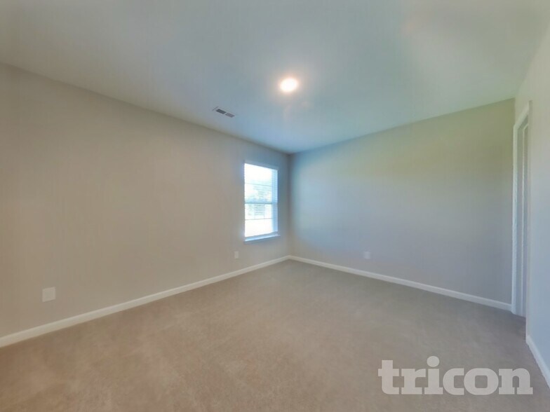 Building Photo - 205 Brenett Francis Ct