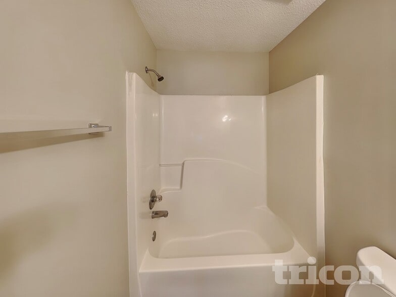 Building Photo - 4430 Reserve Hill Crossing