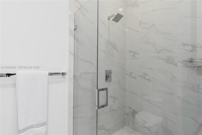 Building Photo - 801 S Miami Ave