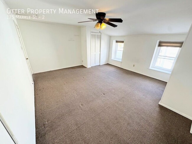 Building Photo - 3BR/2BA Spacious Manayunk Apt with Washer/...