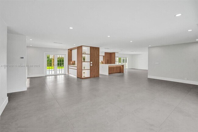 Building Photo - 4814 Arthur St