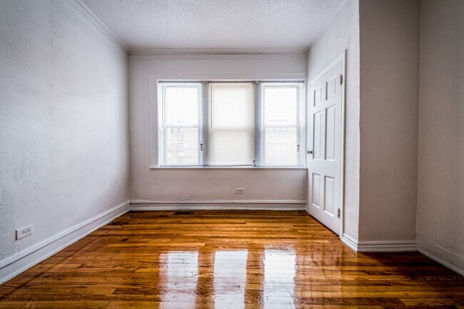 Building Photo - 7954 S Justine St 1538-42 E 80th Chicago, IL 60620