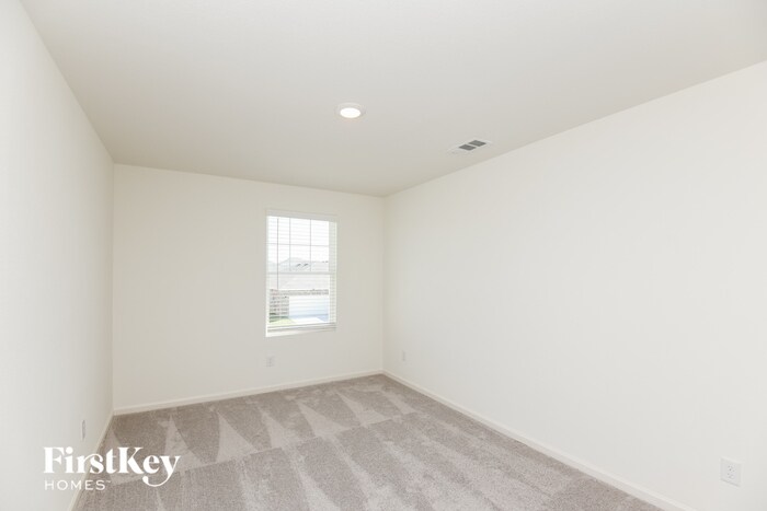 Building Photo - 8361 Stovepipe Dr
