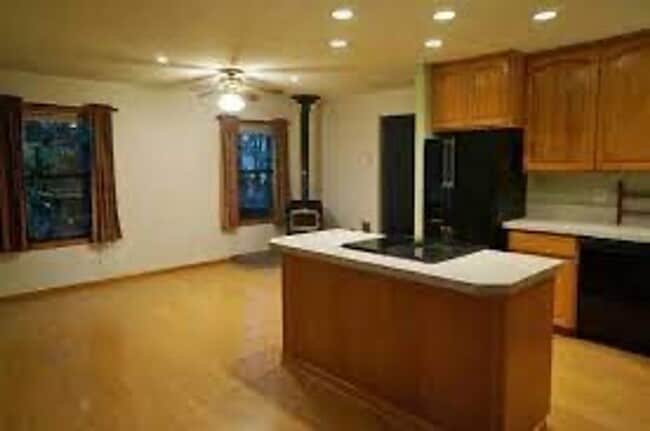 Building Photo - PV01