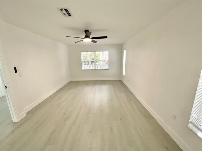Building Photo - 1307 Belcher Dr