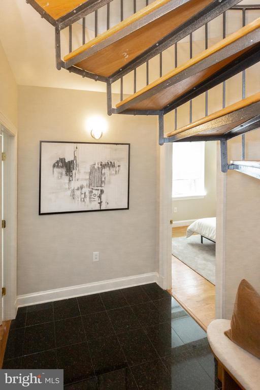 Building Photo - 1417 Chapin St NW