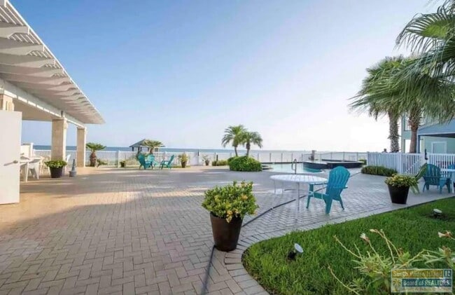 Building Photo - 219 Las Joyas Blvd