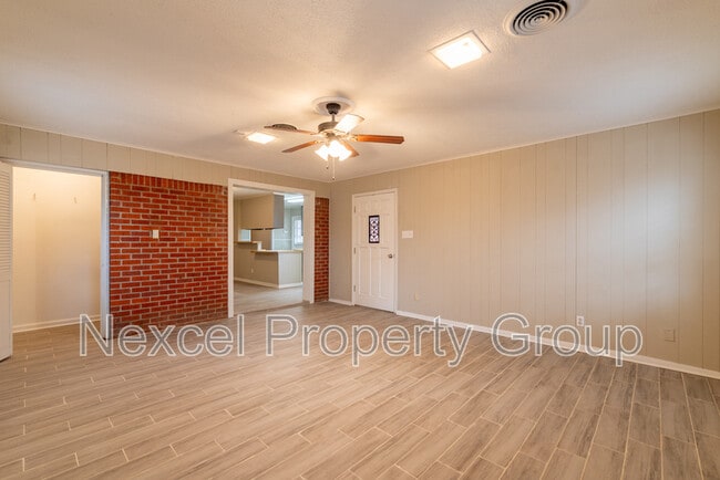 Building Photo - 5121 Ginger Cir