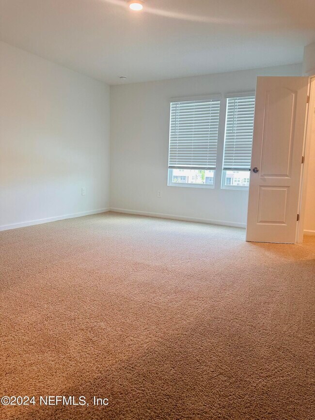 Building Photo - 30 Tidal Bch Ave