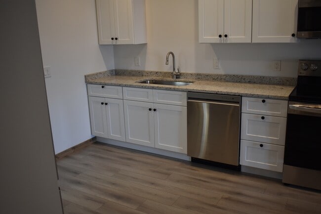 Building Photo - 316 Hatley Dr