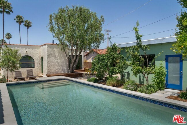 Building Photo - 630 N Alta Vista Blvd