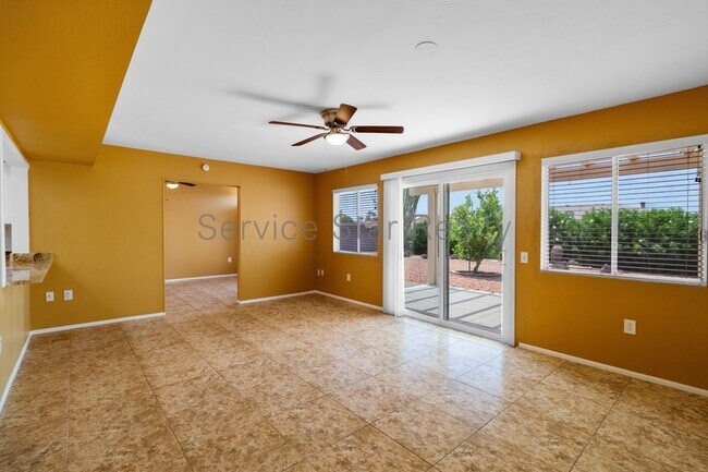 Building Photo - 9425 W Rolling Hills Dr