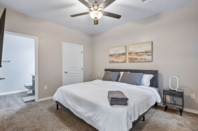 Building Photo - 2507 W Villa Rita Dr