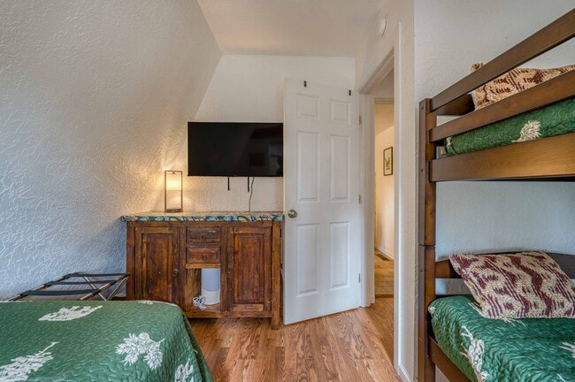 Building Photo - 104 Meadowood