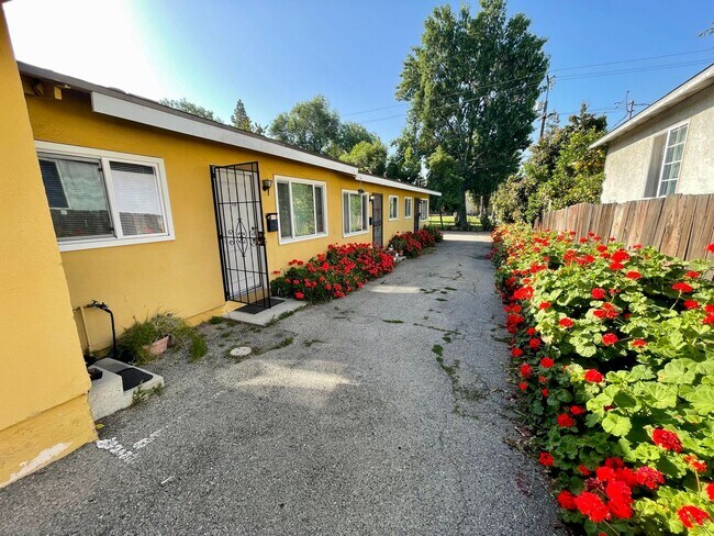 Primary Photo - $500 OFF 1ST MONTHS RENT!!! 1 Bedroom 1 Ba...