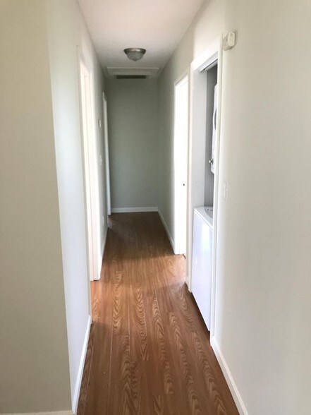 Hall - 539 Admiral St