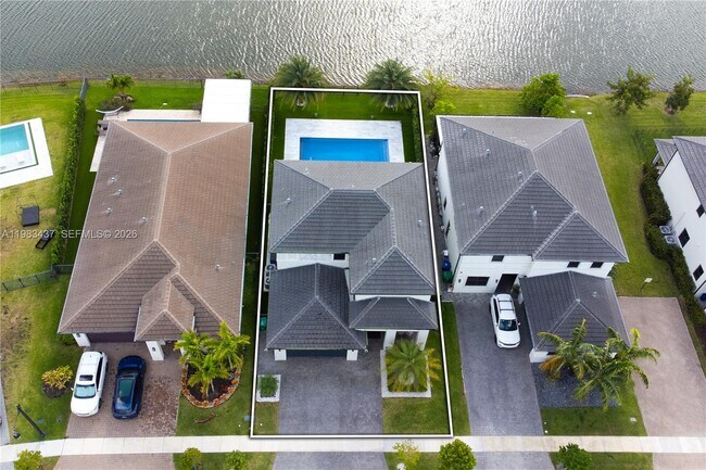 Building Photo - 4335 SW 174th Ave