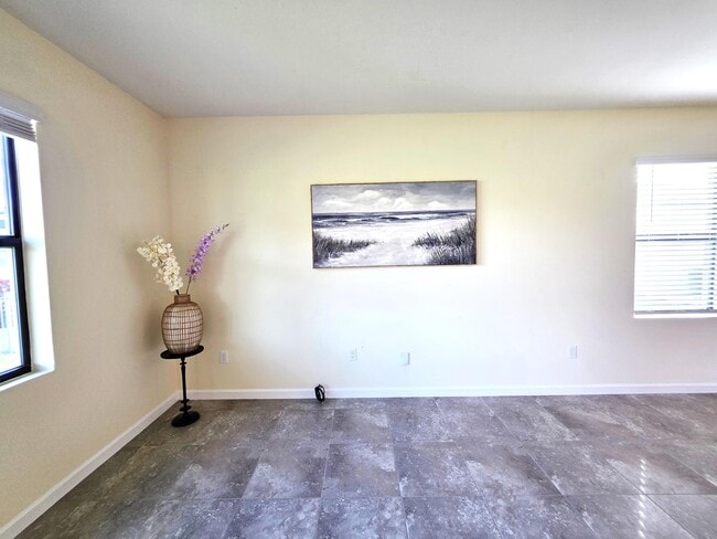 Building Photo - 6580 Canterbridge Dr